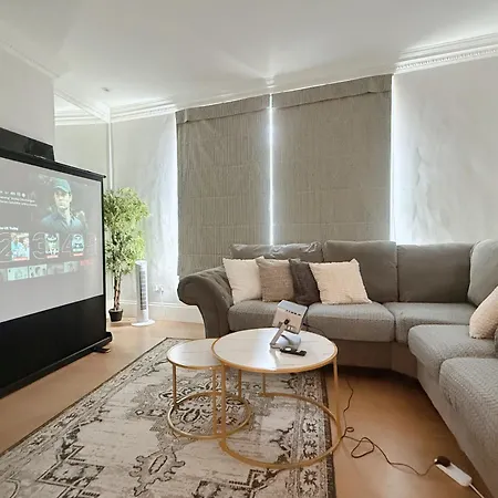 Spacious And Cosy 3Brs 5F House In Heart Of London